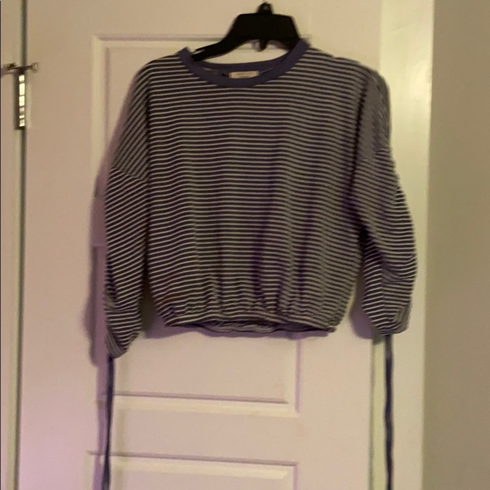 blue and white striped crop w strings on sleeves